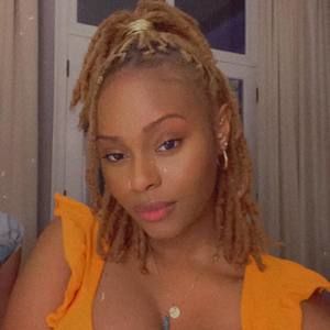 Meet your Posher, Janiah